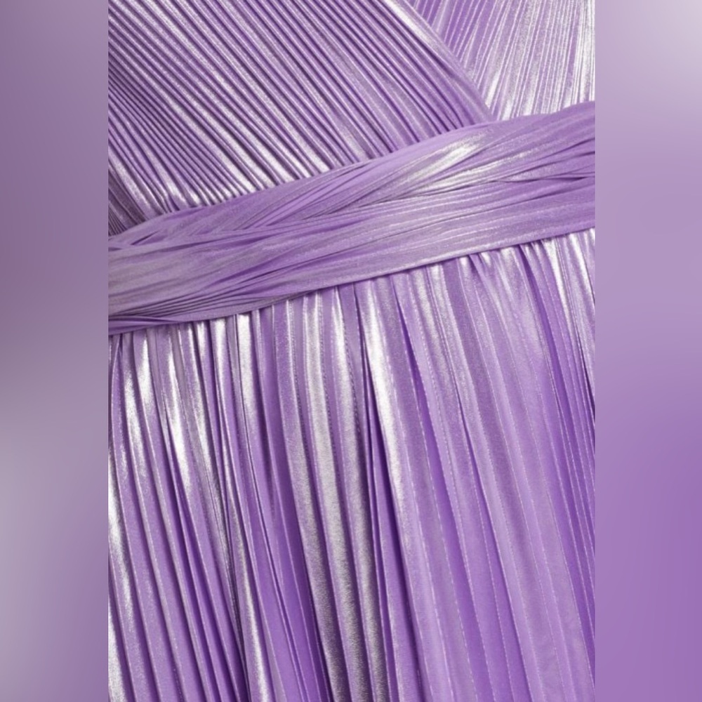 Alice + Olivia Arista Halterneck Accordion Pleat Maxi Dress in lavender Size 2 - Picture 5 of 12